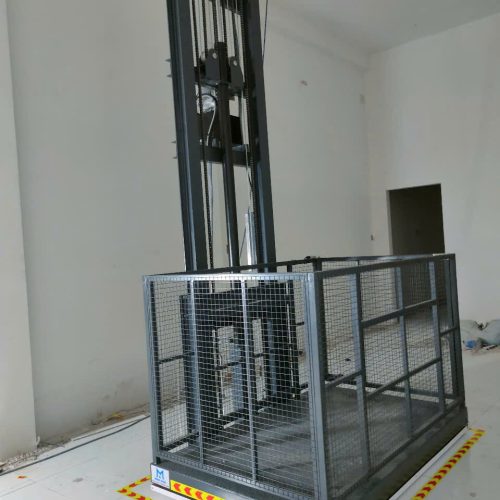 thang nâng hàng 2 trụ